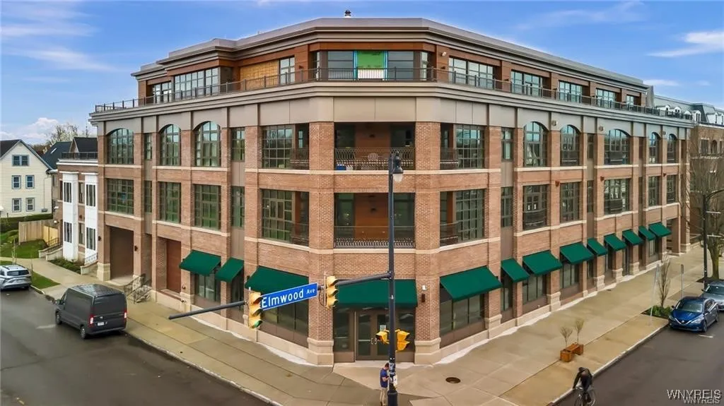 1111 Elmwood Avenue 302, Buffalo, New York 14222, Buffalo, New York 14222, 2 Bedrooms Bedrooms, 6 Rooms Rooms,2 BathroomsBathrooms,Residential,Closed,1111 Elmwood Avenue 302, Buffalo, New York 14222,0,B1605315