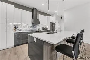 1111 Elmwood Avenue 302, Buffalo, New York 14222, Buffalo, New York 14222, 2 Bedrooms Bedrooms, 6 Rooms Rooms,2 BathroomsBathrooms,Residential,Closed,1111 Elmwood Avenue 302, Buffalo, New York 14222,0,B1605315