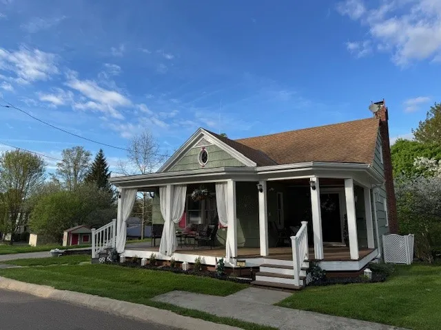 27 Nelson Avenue, Wellsville, New York 14895, Wellsville, New York 14895, 4 Bedrooms Bedrooms, 11 Rooms Rooms,2 BathroomsBathrooms,Residential,Closed,27 Nelson Avenue, Wellsville, New York 14895,0,R1605251