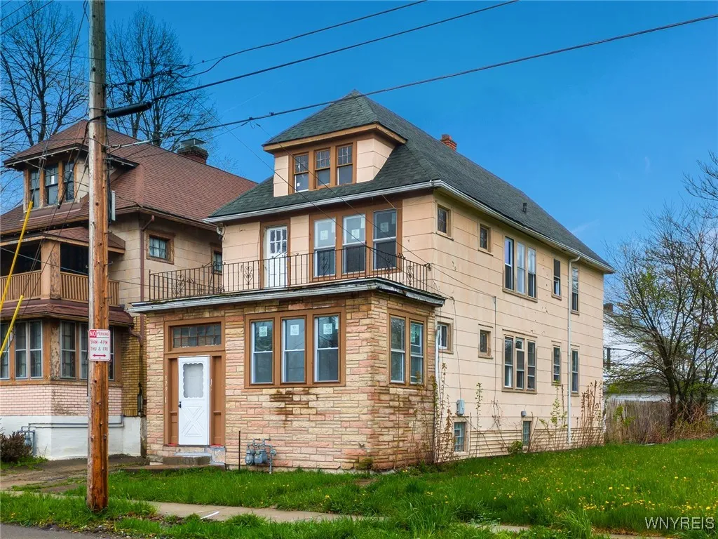 329 Jewett Avenue, Buffalo, New York 14214, Buffalo, New York 14214, 4 Bedrooms Bedrooms, ,4 BathroomsBathrooms,Residential,Closed,329 Jewett Avenue, Buffalo, New York 14214,0,B1605386