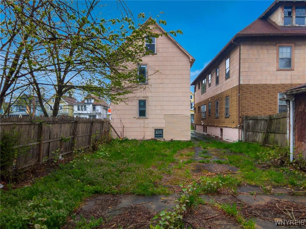 329 Jewett Avenue, Buffalo, New York 14214, Buffalo, New York 14214, 4 Bedrooms Bedrooms, ,4 BathroomsBathrooms,Residential,Closed,329 Jewett Avenue, Buffalo, New York 14214,0,B1605386