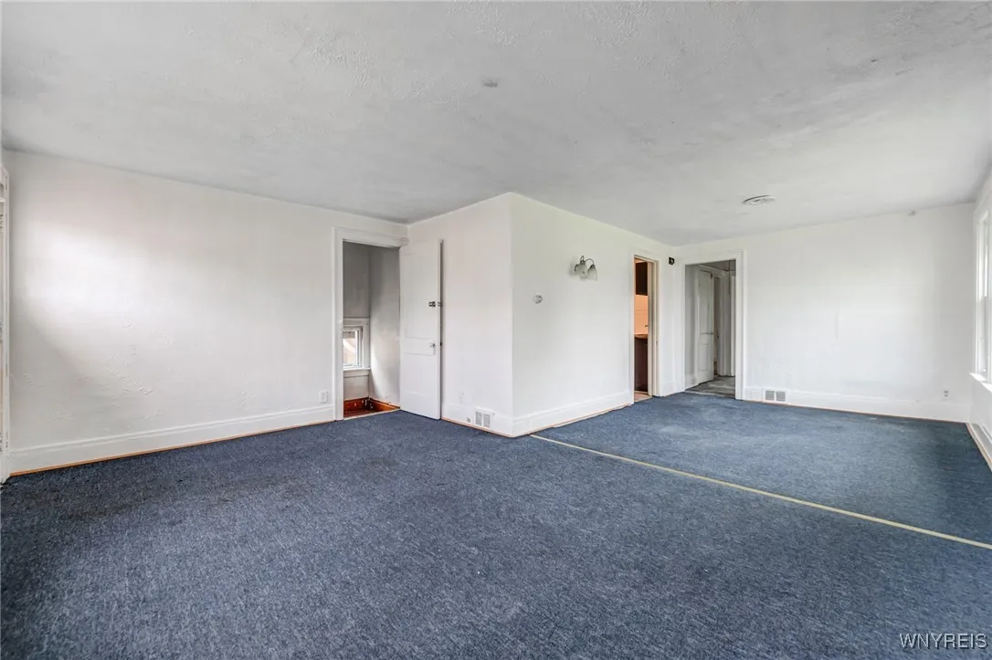 329 Jewett Avenue, Buffalo, New York 14214, Buffalo, New York 14214, 4 Bedrooms Bedrooms, ,4 BathroomsBathrooms,Residential,Closed,329 Jewett Avenue, Buffalo, New York 14214,0,B1605386