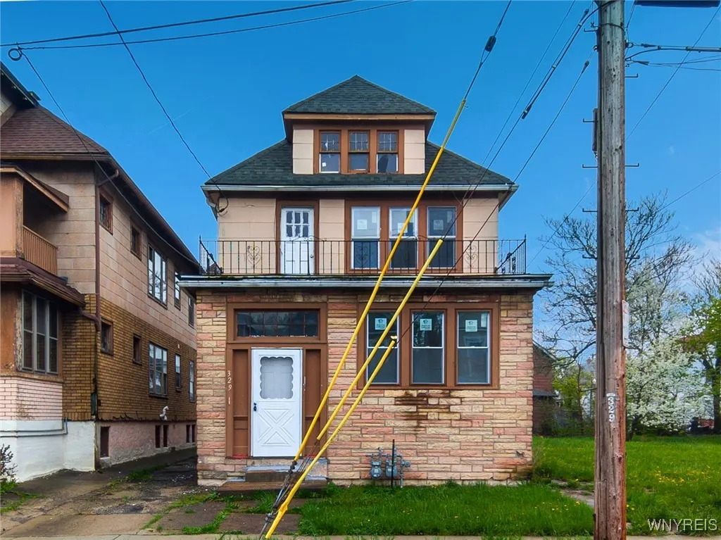 329 Jewett Avenue, Buffalo, New York 14214, Buffalo, New York 14214, 4 Bedrooms Bedrooms, ,4 BathroomsBathrooms,Residential,Closed,329 Jewett Avenue, Buffalo, New York 14214,0,B1605386