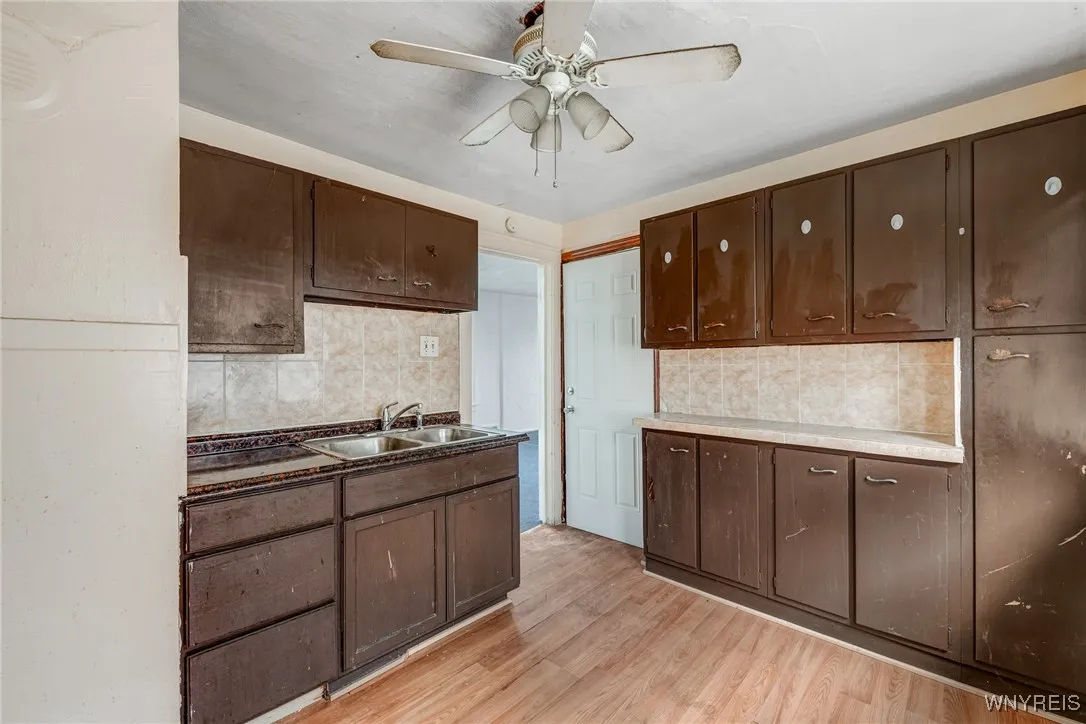 329 Jewett Avenue, Buffalo, New York 14214, Buffalo, New York 14214, 4 Bedrooms Bedrooms, ,4 BathroomsBathrooms,Residential,Closed,329 Jewett Avenue, Buffalo, New York 14214,0,B1605386