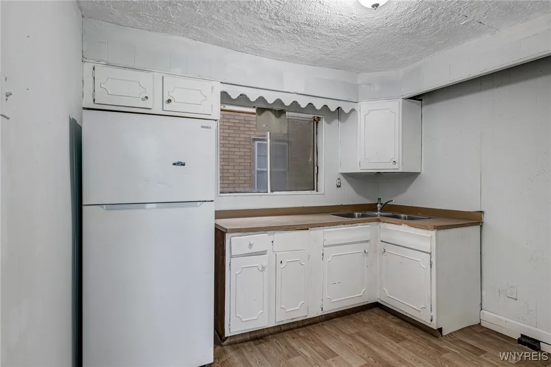 329 Jewett Avenue, Buffalo, New York 14214, Buffalo, New York 14214, 4 Bedrooms Bedrooms, ,4 BathroomsBathrooms,Residential,Closed,329 Jewett Avenue, Buffalo, New York 14214,0,B1605386