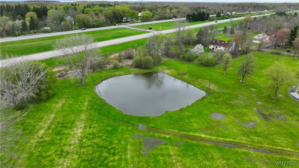 2572 Lakeview Road, Hamburg, New York 14085, Hamburg, New York 14085, 3 Bedrooms Bedrooms, 6 Rooms Rooms,1 BathroomBathrooms,Residential,For Sale,2572 Lakeview Road, Hamburg, New York 14085,0,B1605439