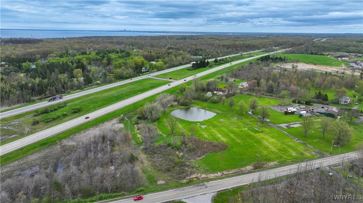 2572 Lakeview Road, Hamburg, New York 14085, Hamburg, New York 14085, 3 Bedrooms Bedrooms, 6 Rooms Rooms,1 BathroomBathrooms,Residential,For Sale,2572 Lakeview Road, Hamburg, New York 14085,0,B1605439