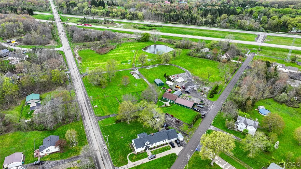 2572 Lakeview Road, Hamburg, New York 14085, Hamburg, New York 14085, 3 Bedrooms Bedrooms, 6 Rooms Rooms,1 BathroomBathrooms,Residential,For Sale,2572 Lakeview Road, Hamburg, New York 14085,0,B1605439