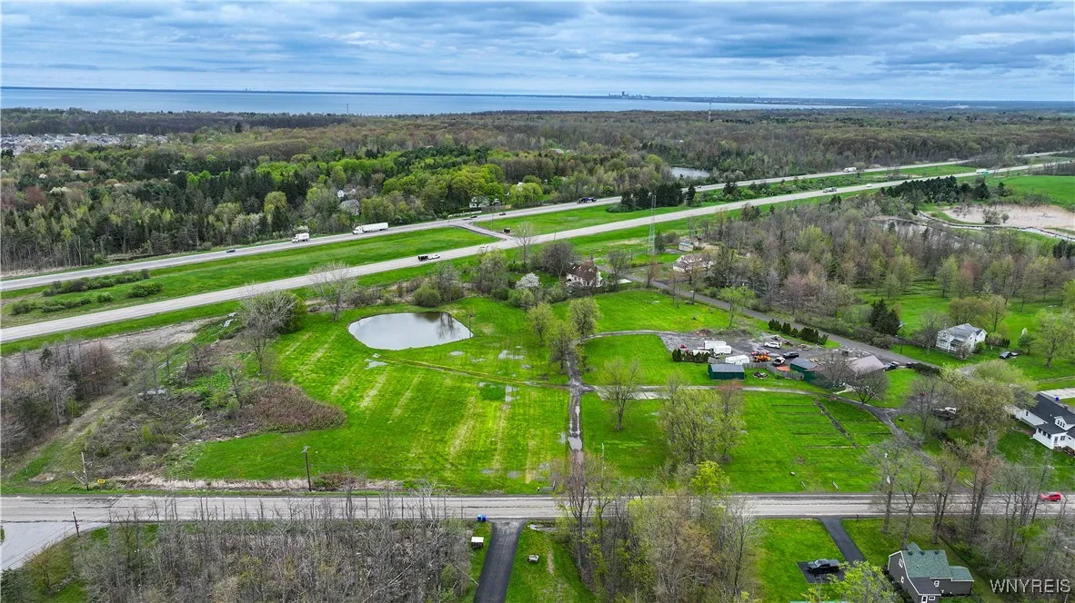 2572 Lakeview Road, Hamburg, New York 14085, Hamburg, New York 14085, 3 Bedrooms Bedrooms, 6 Rooms Rooms,1 BathroomBathrooms,Residential,For Sale,2572 Lakeview Road, Hamburg, New York 14085,0,B1605439