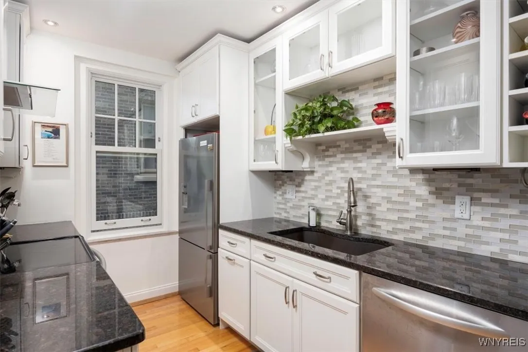 83 Bryant Street 1a, Buffalo, New York 14209, Buffalo, New York 14209, 2 Bedrooms Bedrooms, 5 Rooms Rooms,1 BathroomBathrooms,Residential,Closed,83 Bryant Street 1a, Buffalo, New York 14209,0,B1605477