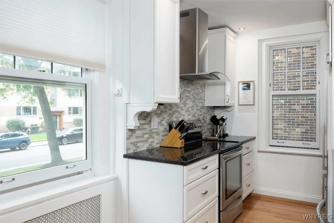 83 Bryant Street 1a, Buffalo, New York 14209, Buffalo, New York 14209, 2 Bedrooms Bedrooms, 5 Rooms Rooms,1 BathroomBathrooms,Residential,Closed,83 Bryant Street 1a, Buffalo, New York 14209,0,B1605477