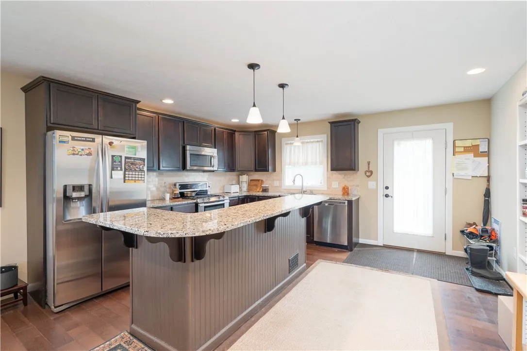 4545 East Parkway, Canandaigua-town, New York 1422, Canandaigua Town, New York 14424, 3 Bedrooms Bedrooms, 5 Rooms Rooms,2 BathroomsBathrooms,Residential,For Sale,4545 East Parkway, Canandaigua-town, New York 1422,0,R1605447 4545 East Parkway, Canandaigua-town, New York 1422, Canandaigua Town, New York 14424, 3 Bedrooms Bedrooms, 5 Rooms Rooms,2 BathroomsBathrooms,Residential,For Sale,4545 East Parkway, Canandaigua-town, New York 1422,0,R1605447