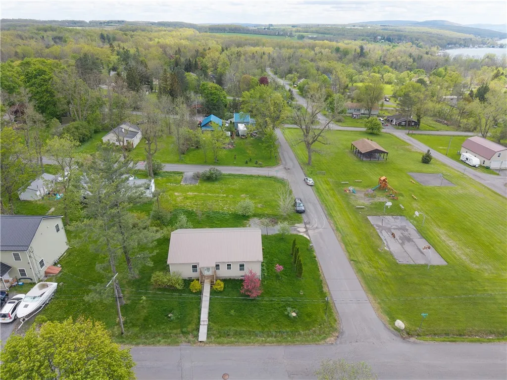 4545 East Parkway, Canandaigua-town, New York 1422, Canandaigua Town, New York 14424, 3 Bedrooms Bedrooms, 5 Rooms Rooms,2 BathroomsBathrooms,Residential,For Sale,4545 East Parkway, Canandaigua-town, New York 1422,0,R1605447 4545 East Parkway, Canandaigua-town, New York 1422, Canandaigua Town, New York 14424, 3 Bedrooms Bedrooms, 5 Rooms Rooms,2 BathroomsBathrooms,Residential,For Sale,4545 East Parkway, Canandaigua-town, New York 1422,0,R1605447