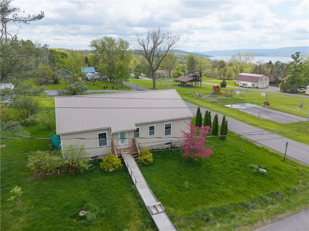 4545 East Parkway, Canandaigua-town, New York 1422, Canandaigua Town, New York 14424, 3 Bedrooms Bedrooms, 5 Rooms Rooms,2 BathroomsBathrooms,Residential,For Sale,4545 East Parkway, Canandaigua-town, New York 1422,0,R1605447 4545 East Parkway, Canandaigua-town, New York 1422, Canandaigua Town, New York 14424, 3 Bedrooms Bedrooms, 5 Rooms Rooms,2 BathroomsBathrooms,Residential,For Sale,4545 East Parkway, Canandaigua-town, New York 1422,0,R1605447