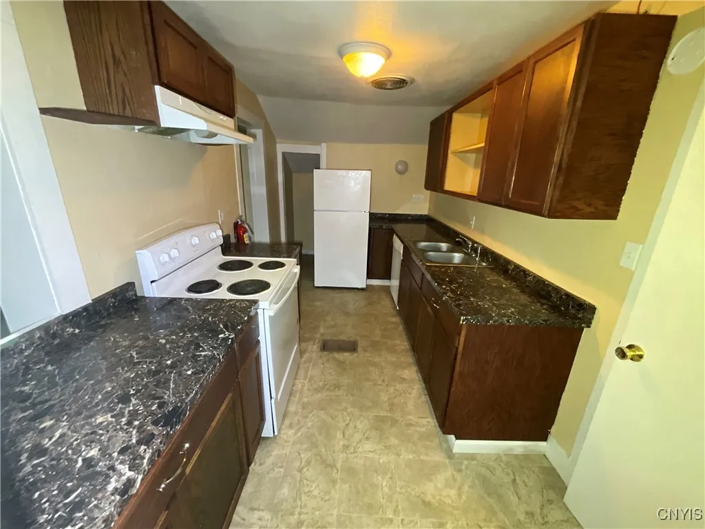 812 State Street, Watertown-city, New York 13601, Watertown City, New York 13601, 6 Bedrooms Bedrooms, ,2 BathroomsBathrooms,Residential,Closed,812 State Street, Watertown-city, New York 13601,0,S1605530