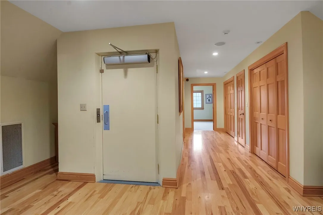 100 May Drive, Elma, New York 14059, Elma, New York 14059, 3 Bedrooms Bedrooms, 7 Rooms Rooms,3 BathroomsBathrooms,Residential,Closed,100 May Drive, Elma, New York 14059,0,B1605242
