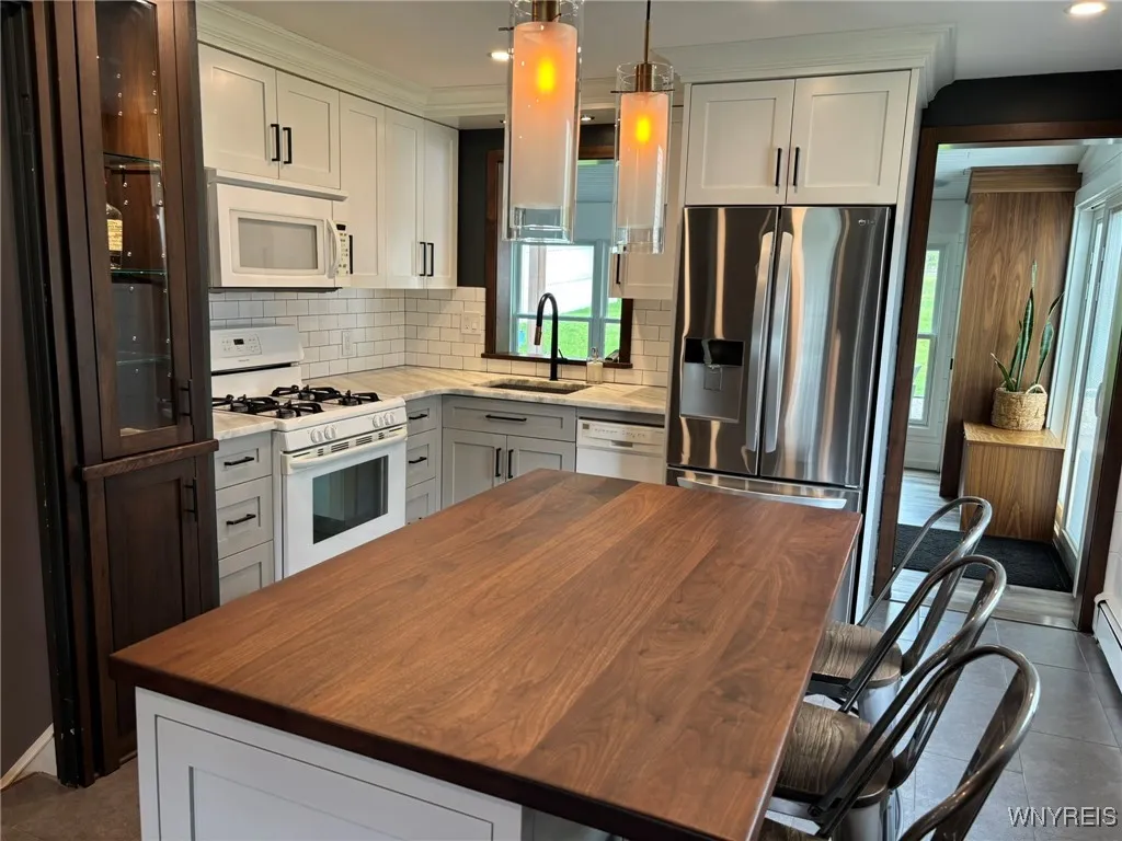 5003 Morgan Parkway, Hamburg, New York 14075, Hamburg, New York 14075, 3 Bedrooms Bedrooms, 7 Rooms Rooms,1 BathroomBathrooms,Residential,Closed,5003 Morgan Parkway, Hamburg, New York 14075,0,B1604711