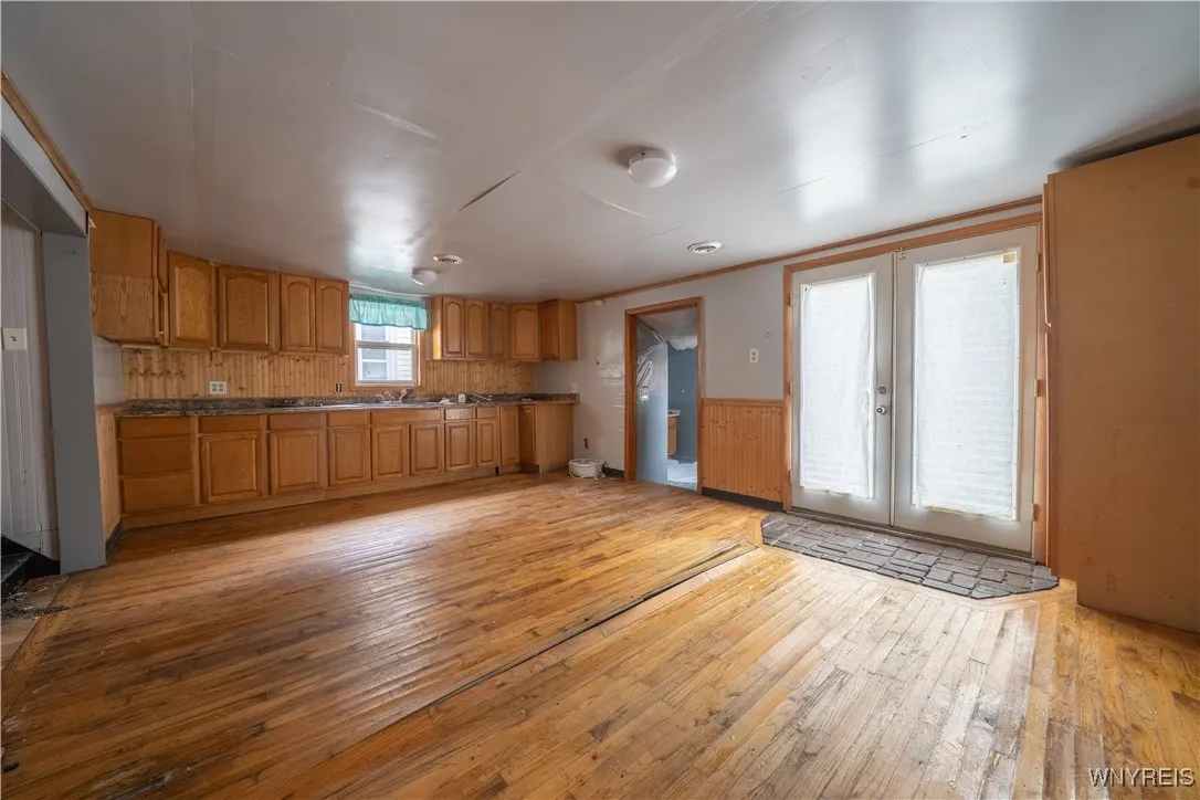 153 Ideal Street, Buffalo, New York 14206, Buffalo, New York 14206, 6 Bedrooms Bedrooms, ,2 BathroomsBathrooms,Residential,Closed,153 Ideal Street, Buffalo, New York 14206,0,B1604682