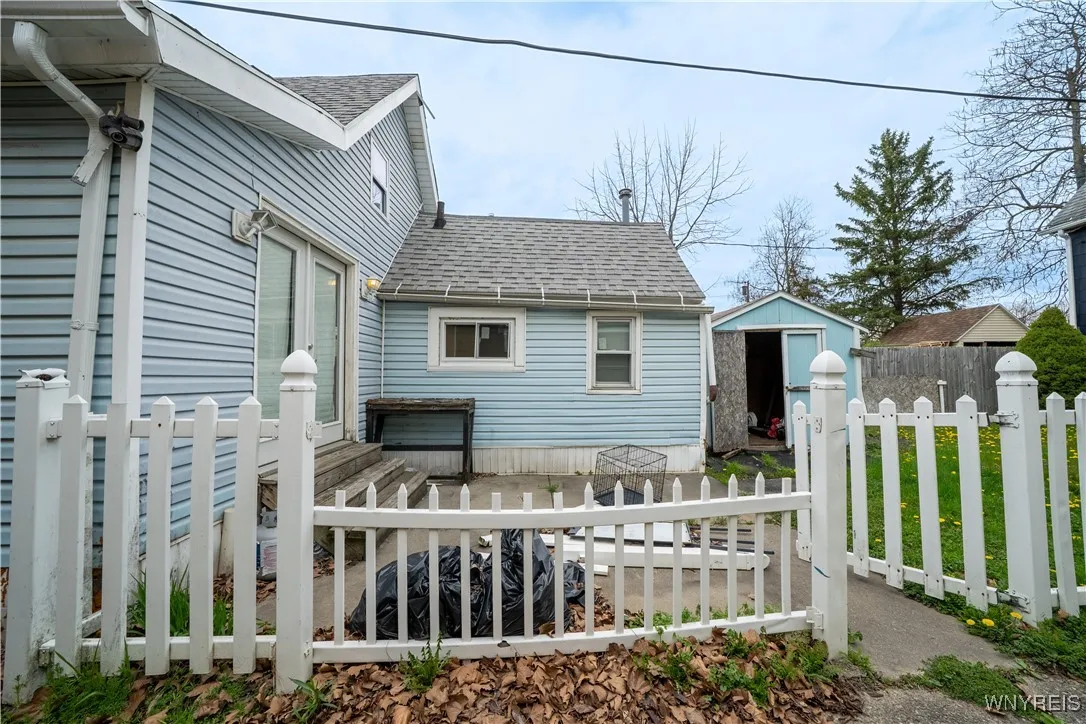 153 Ideal Street, Buffalo, New York 14206, Buffalo, New York 14206, 6 Bedrooms Bedrooms, ,2 BathroomsBathrooms,Residential,Closed,153 Ideal Street, Buffalo, New York 14206,0,B1604682