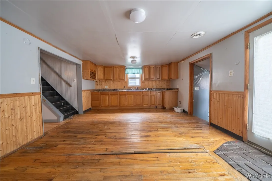 153 Ideal Street, Buffalo, New York 14206, Buffalo, New York 14206, 6 Bedrooms Bedrooms, ,2 BathroomsBathrooms,Residential,Closed,153 Ideal Street, Buffalo, New York 14206,0,B1604682