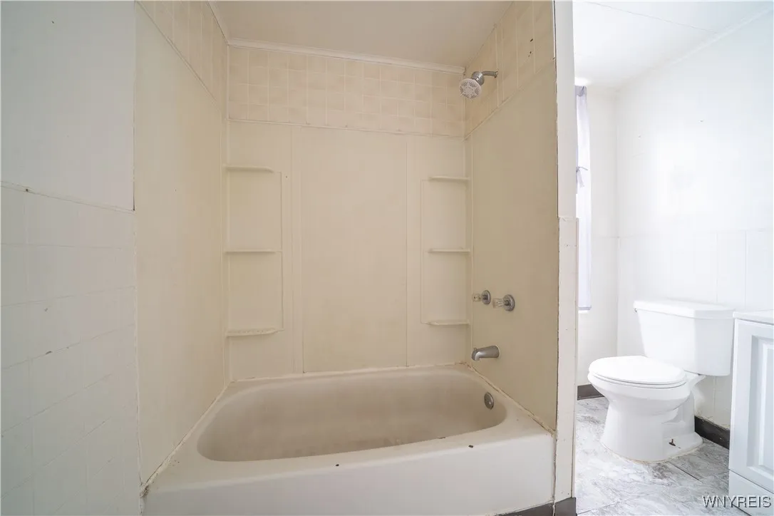 153 Ideal Street, Buffalo, New York 14206, Buffalo, New York 14206, 6 Bedrooms Bedrooms, ,2 BathroomsBathrooms,Residential,Closed,153 Ideal Street, Buffalo, New York 14206,0,B1604682