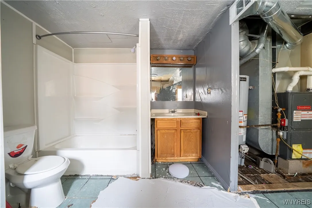 153 Ideal Street, Buffalo, New York 14206, Buffalo, New York 14206, 6 Bedrooms Bedrooms, ,2 BathroomsBathrooms,Residential,Closed,153 Ideal Street, Buffalo, New York 14206,0,B1604682