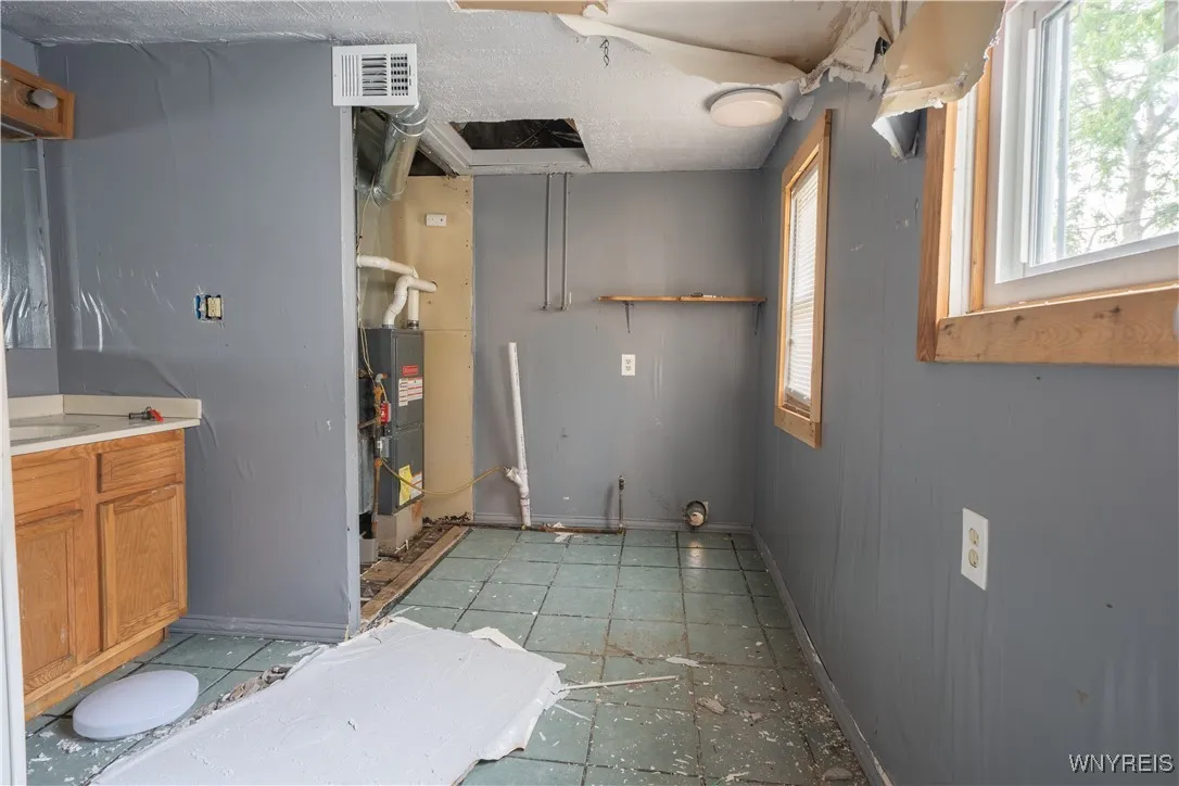 153 Ideal Street, Buffalo, New York 14206, Buffalo, New York 14206, 6 Bedrooms Bedrooms, ,2 BathroomsBathrooms,Residential,Closed,153 Ideal Street, Buffalo, New York 14206,0,B1604682