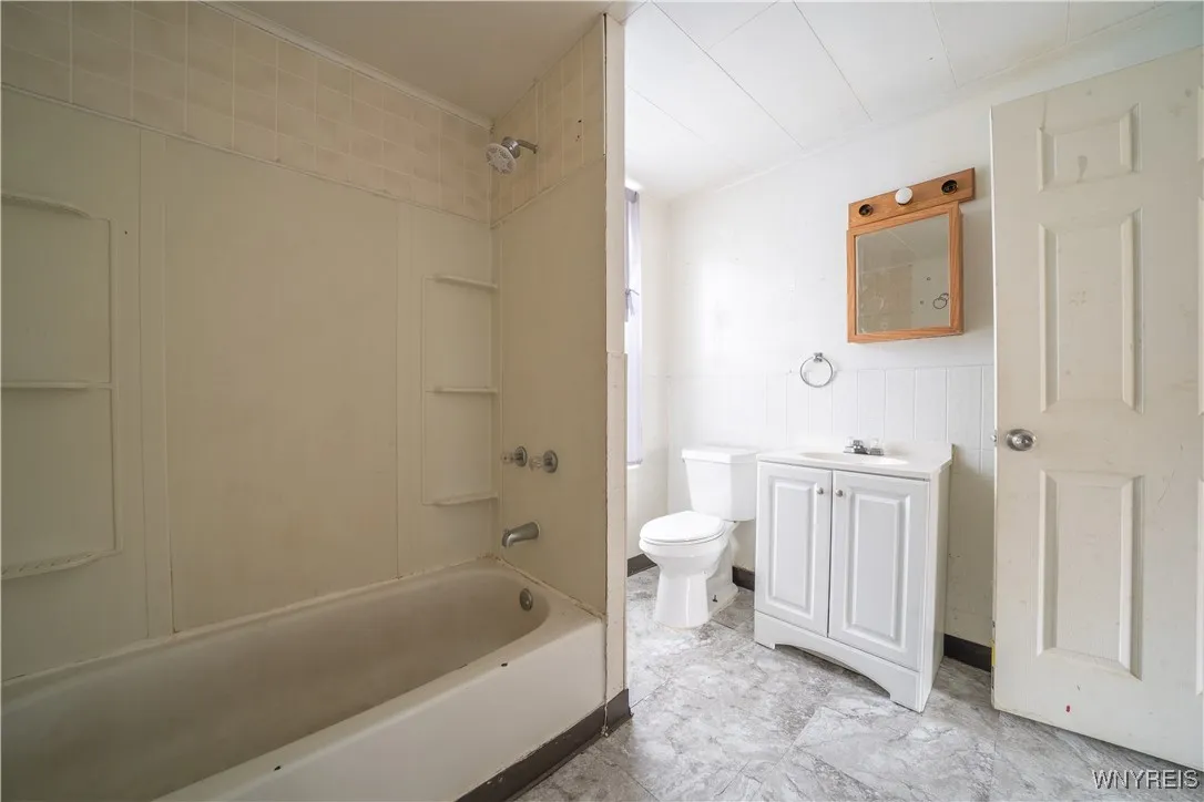 153 Ideal Street, Buffalo, New York 14206, Buffalo, New York 14206, 6 Bedrooms Bedrooms, ,2 BathroomsBathrooms,Residential,Closed,153 Ideal Street, Buffalo, New York 14206,0,B1604682
