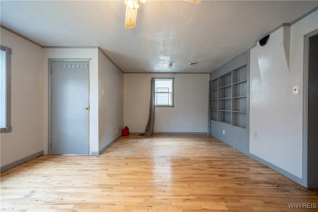 153 Ideal Street, Buffalo, New York 14206, Buffalo, New York 14206, 6 Bedrooms Bedrooms, ,2 BathroomsBathrooms,Residential,Closed,153 Ideal Street, Buffalo, New York 14206,0,B1604682