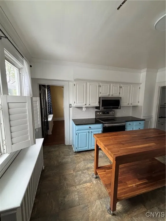 1102 Kellogg Avenue, Utica, New York 13502, Utica, New York 13502, 4 Bedrooms Bedrooms, 8 Rooms Rooms,2 BathroomsBathrooms,Residential,Closed,1102 Kellogg Avenue, Utica, New York 13502,0,S1605581
