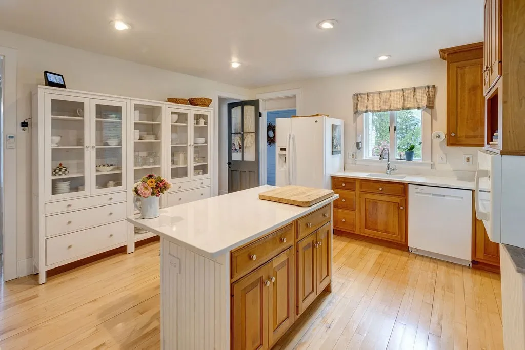 14 Mead, Walton, New York 13856, Walton, New York 13856, 5 Bedrooms Bedrooms, 9 Rooms Rooms,2 BathroomsBathrooms,Residential,Closed,14 Mead, Walton, New York 13856,0,R1604892