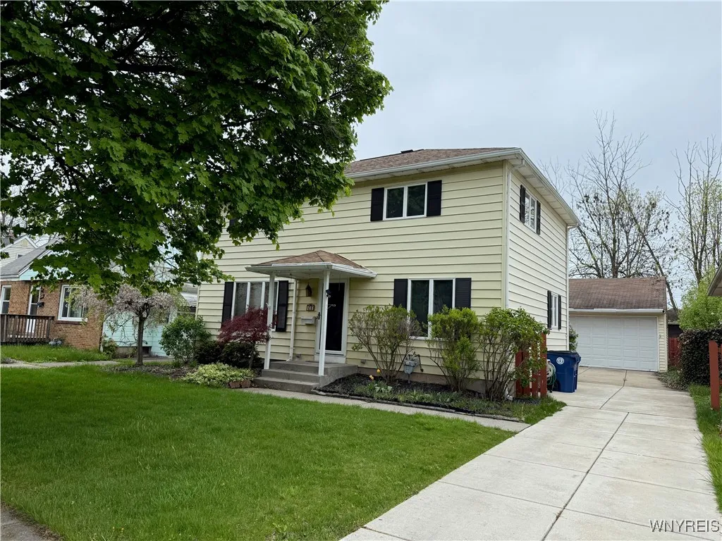 437 Springville Avenue, Amherst, New York 14226, Amherst, New York 14226, 4 Bedrooms Bedrooms, 7 Rooms Rooms,2 BathroomsBathrooms,Residential Lease,Closed,437 Springville Avenue, Amherst, New York 14226,0,B1605492