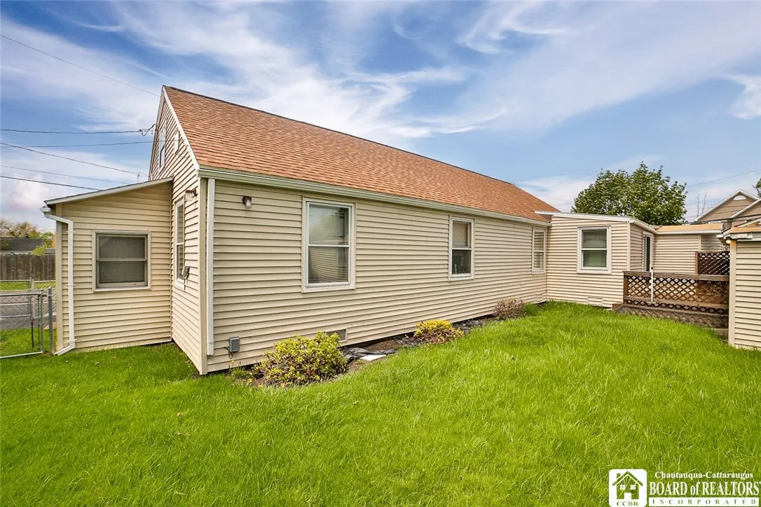 6 Balzac Court 2, Tonawanda-town, New York 14150, Tonawanda, New York 14150, 4 Bedrooms Bedrooms, ,2 BathroomsBathrooms,Residential,For Sale,6 Balzac Court 2, Tonawanda-town, New York 14150,0,R1605527