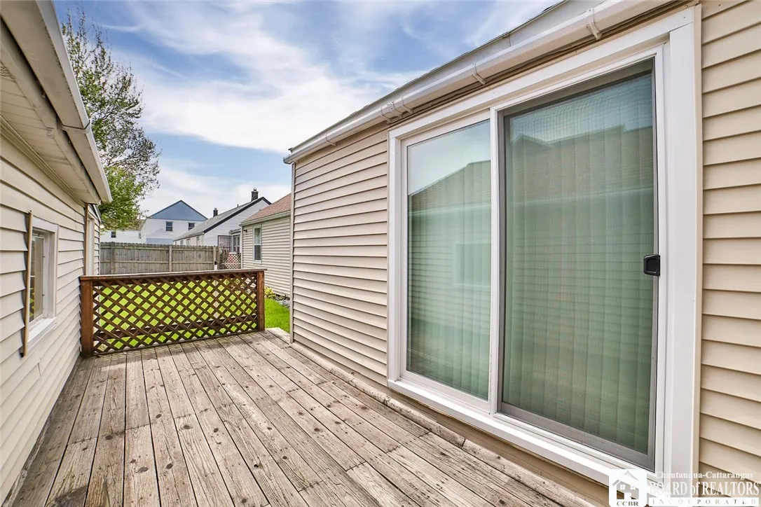 6 Balzac Court 2, Tonawanda-town, New York 14150, Tonawanda, New York 14150, 4 Bedrooms Bedrooms, ,2 BathroomsBathrooms,Residential,For Sale,6 Balzac Court 2, Tonawanda-town, New York 14150,0,R1605527