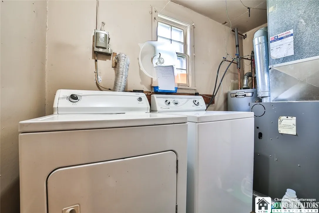 6 Balzac Court 2, Tonawanda-town, New York 14150, Tonawanda, New York 14150, 4 Bedrooms Bedrooms, ,2 BathroomsBathrooms,Residential,For Sale,6 Balzac Court 2, Tonawanda-town, New York 14150,0,R1605527