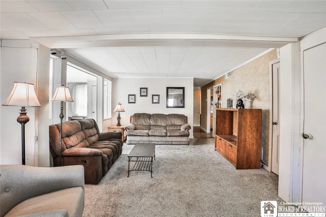 6 Balzac Court 2, Tonawanda-town, New York 14150, Tonawanda, New York 14150, 4 Bedrooms Bedrooms, ,2 BathroomsBathrooms,Residential,For Sale,6 Balzac Court 2, Tonawanda-town, New York 14150,0,R1605527