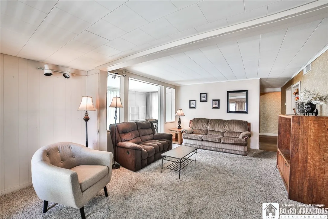 6 Balzac Court 2, Tonawanda-town, New York 14150, Tonawanda, New York 14150, 4 Bedrooms Bedrooms, ,2 BathroomsBathrooms,Residential,For Sale,6 Balzac Court 2, Tonawanda-town, New York 14150,0,R1605527