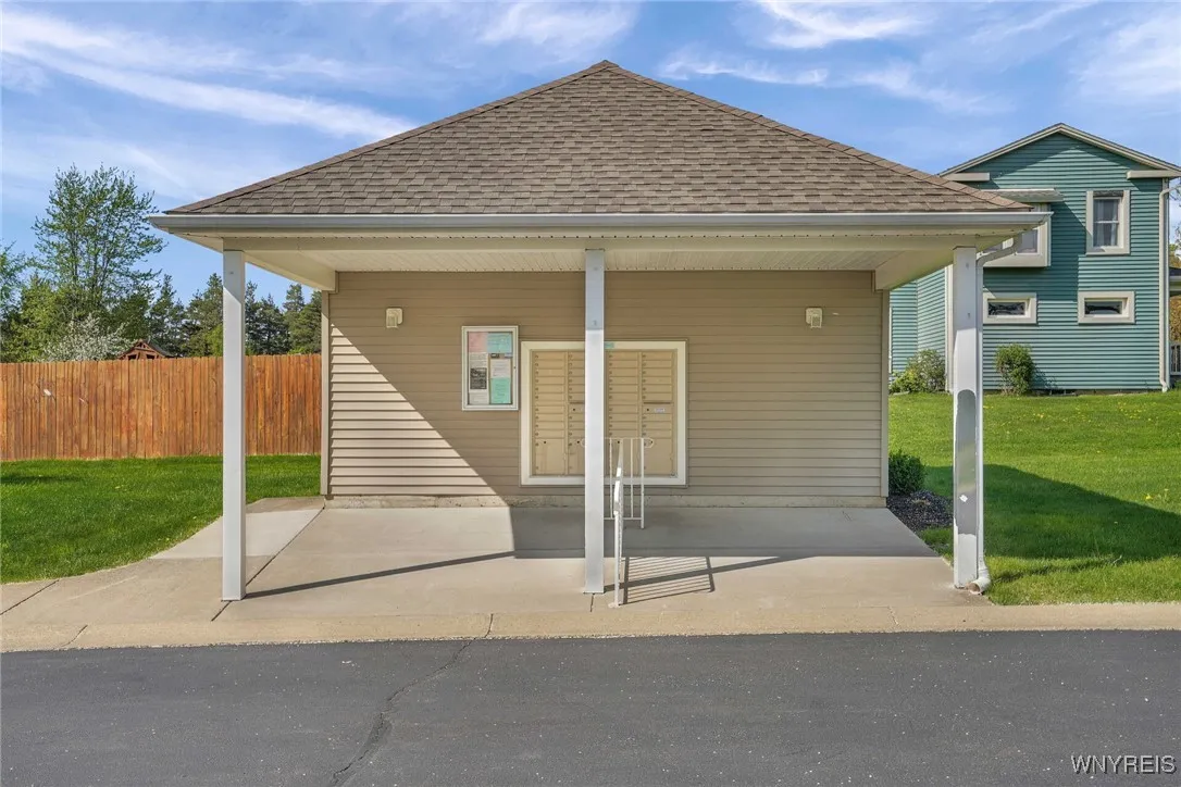 4740 Parker Road 5, Hamburg, New York 14075, Hamburg, New York 14075, 2 Bedrooms Bedrooms, 5 Rooms Rooms,2 BathroomsBathrooms,Residential,Closed,4740 Parker Road 5, Hamburg, New York 14075,0,B1604708