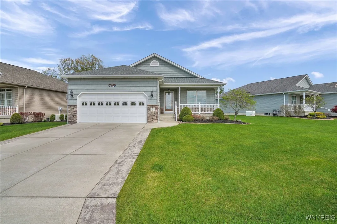 4740 Parker Road 5, Hamburg, New York 14075, Hamburg, New York 14075, 2 Bedrooms Bedrooms, 5 Rooms Rooms,2 BathroomsBathrooms,Residential,Closed,4740 Parker Road 5, Hamburg, New York 14075,0,B1604708