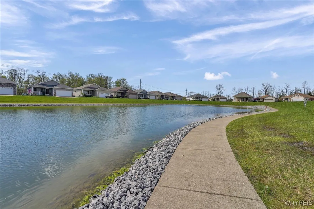 4740 Parker Road 5, Hamburg, New York 14075, Hamburg, New York 14075, 2 Bedrooms Bedrooms, 5 Rooms Rooms,2 BathroomsBathrooms,Residential,Closed,4740 Parker Road 5, Hamburg, New York 14075,0,B1604708