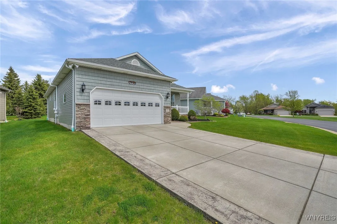 4740 Parker Road 5, Hamburg, New York 14075, Hamburg, New York 14075, 2 Bedrooms Bedrooms, 5 Rooms Rooms,2 BathroomsBathrooms,Residential,Closed,4740 Parker Road 5, Hamburg, New York 14075,0,B1604708