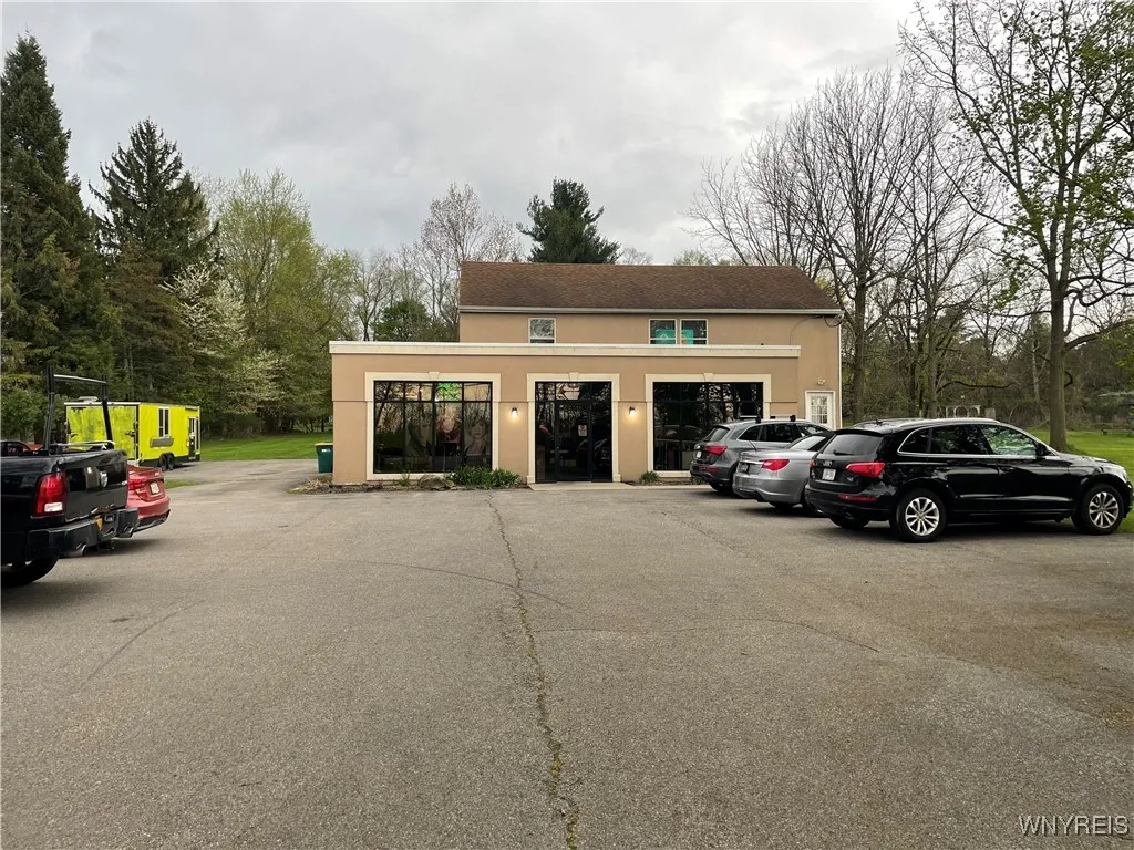 8481 Sheridan Drive, Clarence, New York 14221, Clarence, New York 14221, 4 Bedrooms Bedrooms, ,2 BathroomsBathrooms,Residential,Closed,8481 Sheridan Drive, Clarence, New York 14221,0,B1605428