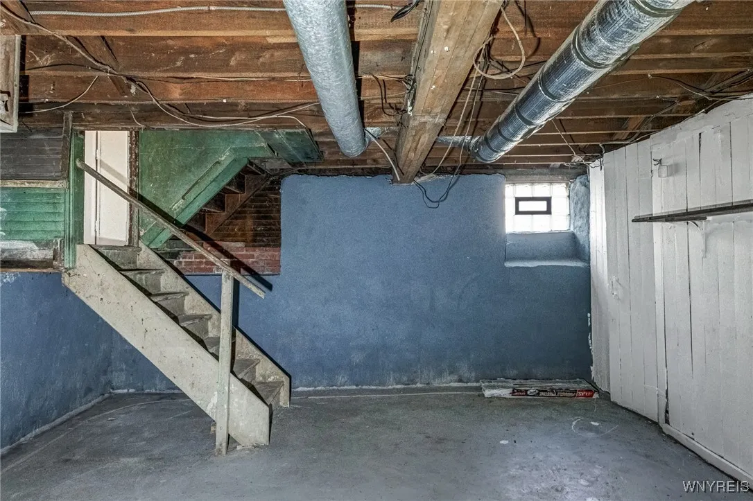 11 Otis Place, Buffalo, New York 14209, Buffalo, New York 14209, 6 Bedrooms Bedrooms, ,2 BathroomsBathrooms,Residential,Closed,11 Otis Place, Buffalo, New York 14209,B1605348