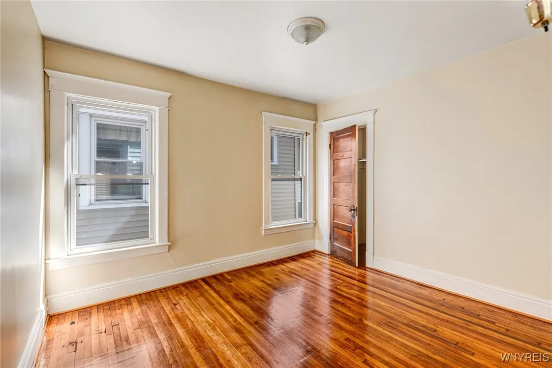11 Otis Place, Buffalo, New York 14209, Buffalo, New York 14209, 6 Bedrooms Bedrooms, ,2 BathroomsBathrooms,Residential,Closed,11 Otis Place, Buffalo, New York 14209,B1605348