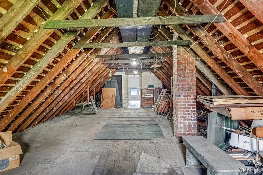 11 Otis Place, Buffalo, New York 14209, Buffalo, New York 14209, 6 Bedrooms Bedrooms, ,2 BathroomsBathrooms,Residential,Closed,11 Otis Place, Buffalo, New York 14209,B1605348
