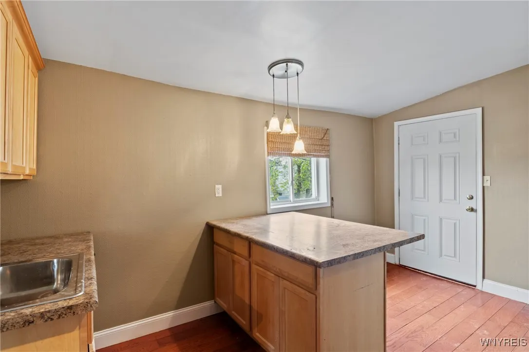 220 Clover Place, Cheektowaga, New York 14225, Cheektowaga, New York 14225, 5 Bedrooms Bedrooms, ,3 BathroomsBathrooms,Residential,Closed,220 Clover Place, Cheektowaga, New York 14225,0,B1605677