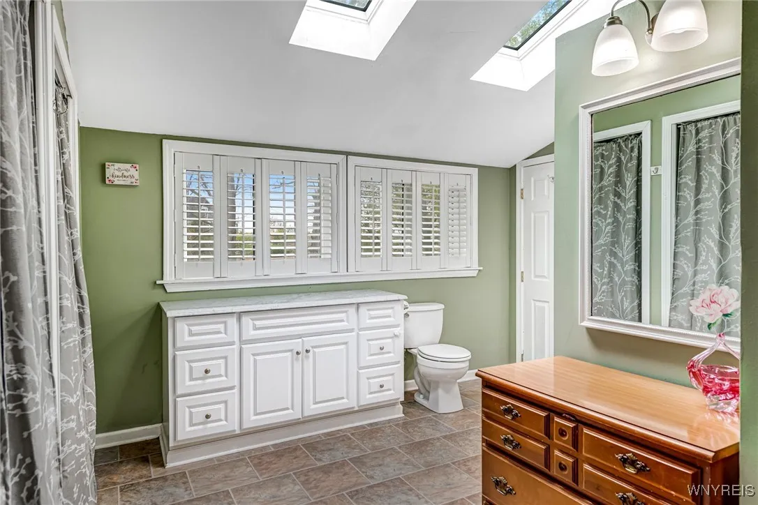 3179 West River Road, Grand Island, New York 14072, Grand Island, New York 14072, 4 Bedrooms Bedrooms, 14 Rooms Rooms,2 BathroomsBathrooms,Residential,For Sale,3179 West River Road, Grand Island, New York 14072,B1605610