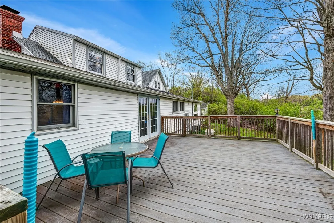 3179 West River Road, Grand Island, New York 14072, Grand Island, New York 14072, 4 Bedrooms Bedrooms, 14 Rooms Rooms,2 BathroomsBathrooms,Residential,For Sale,3179 West River Road, Grand Island, New York 14072,B1605610
