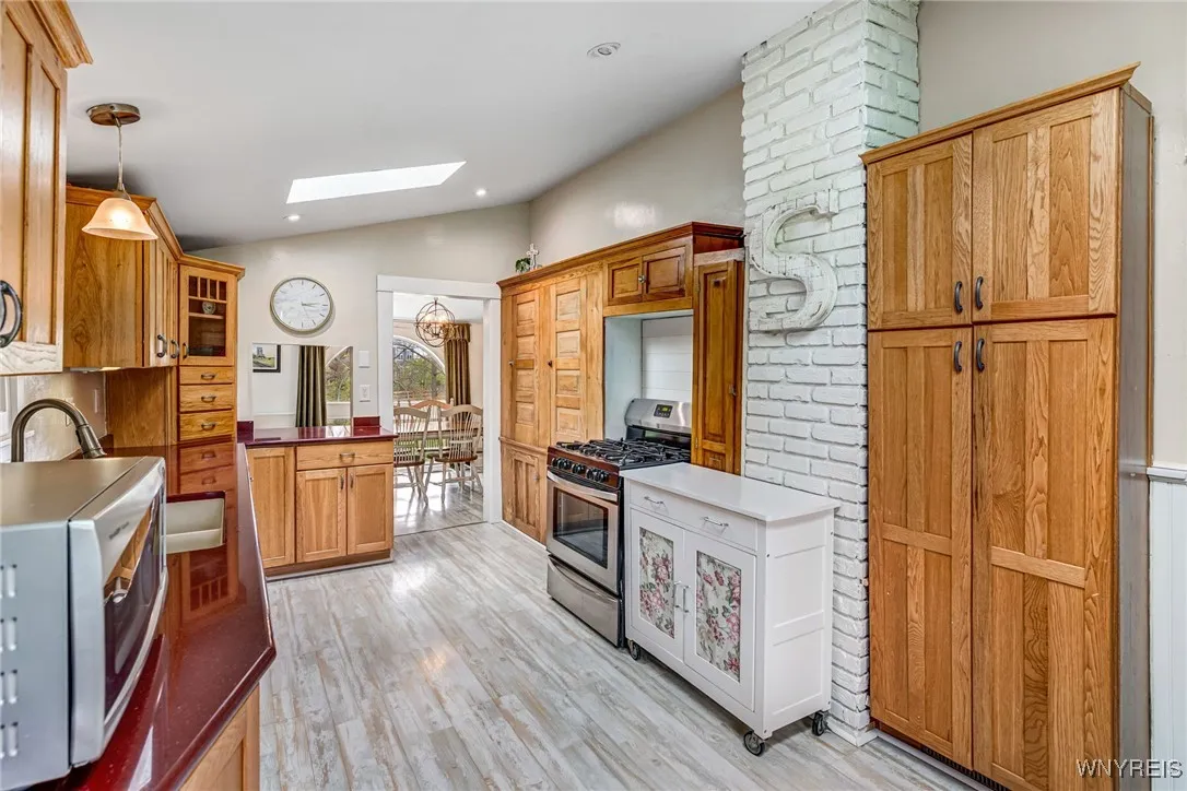 3179 West River Road, Grand Island, New York 14072, Grand Island, New York 14072, 4 Bedrooms Bedrooms, 14 Rooms Rooms,2 BathroomsBathrooms,Residential,For Sale,3179 West River Road, Grand Island, New York 14072,B1605610