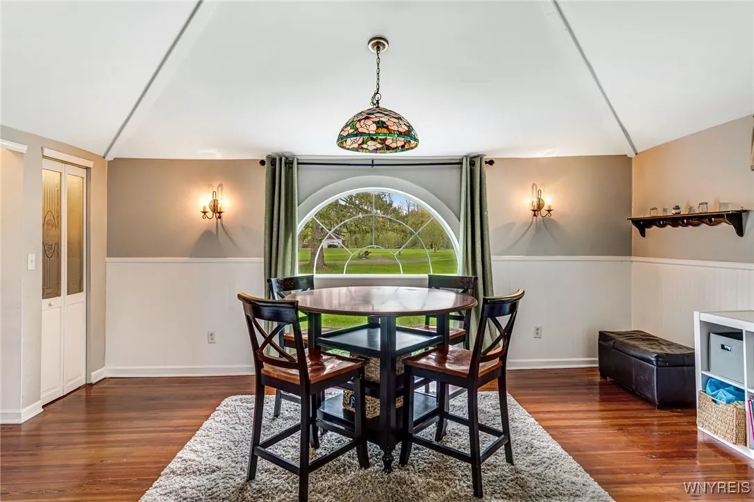 3179 West River Road, Grand Island, New York 14072, Grand Island, New York 14072, 4 Bedrooms Bedrooms, 14 Rooms Rooms,2 BathroomsBathrooms,Residential,For Sale,3179 West River Road, Grand Island, New York 14072,B1605610